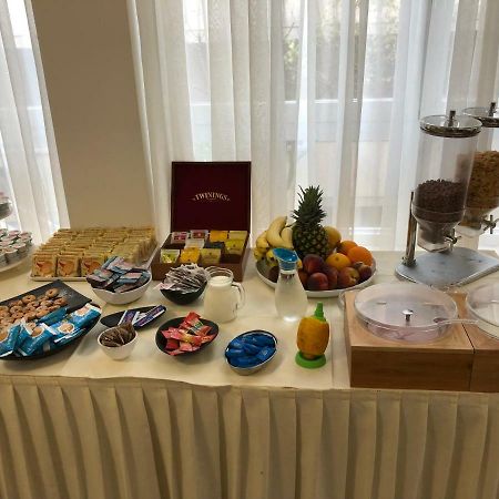 Hotel Hollywood Riccione Eksteriør billede
