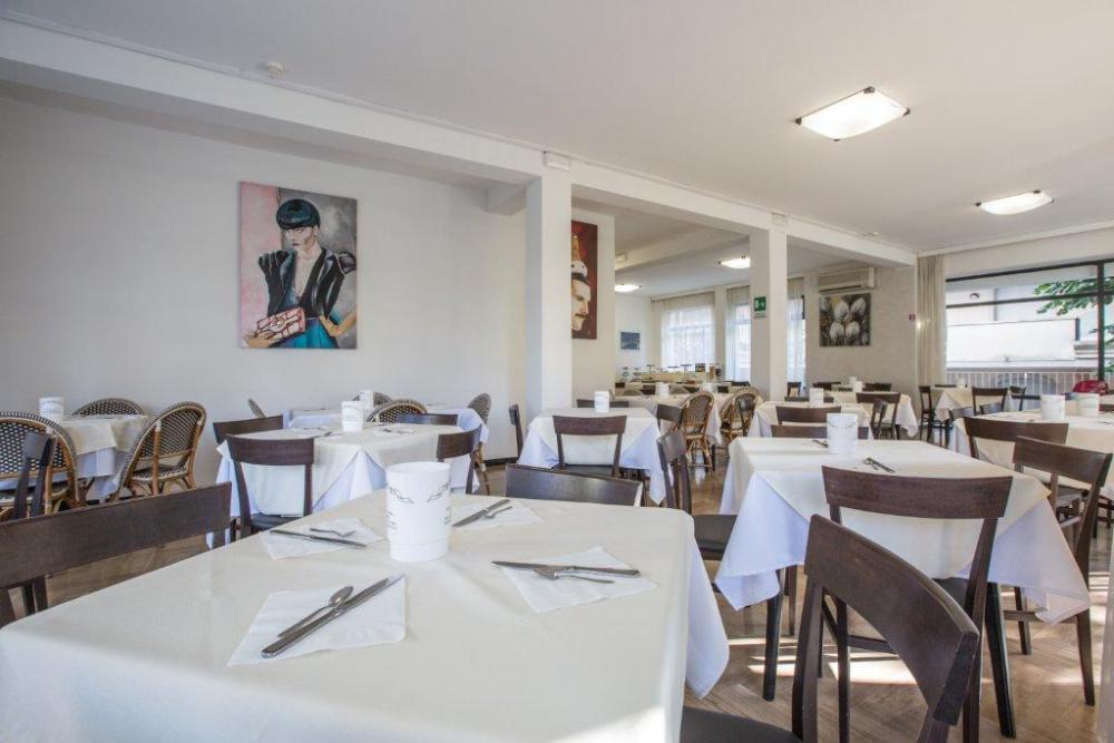 Hotel Hollywood Riccione Eksteriør billede